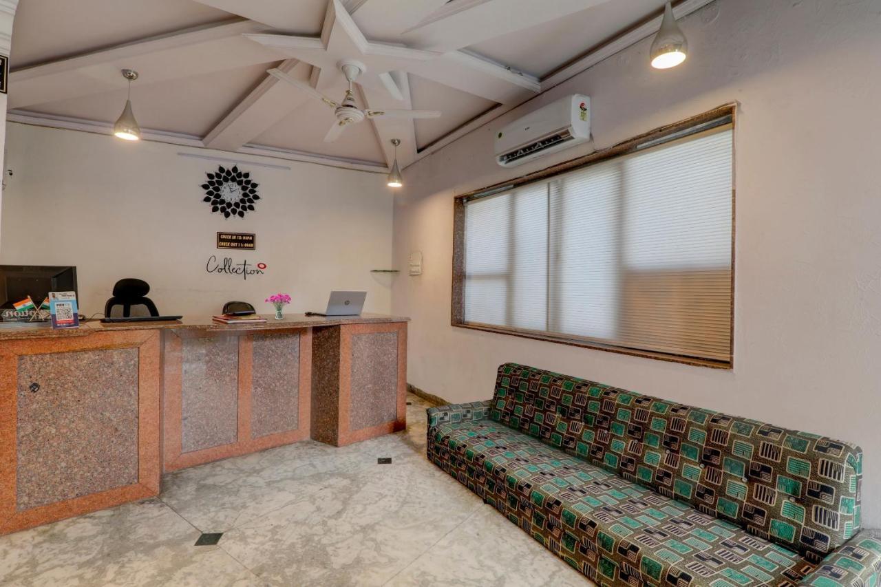 Hotel Collection O Premier Near Hazratganj Lucknow Esterno foto