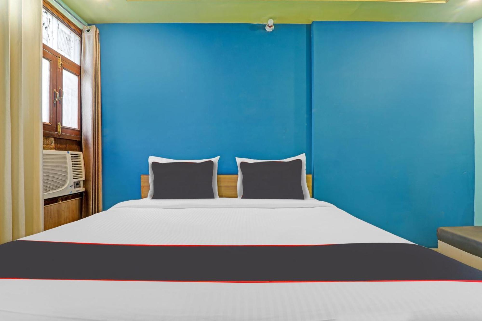 Hotel Collection O Premier Near Hazratganj Lucknow Esterno foto